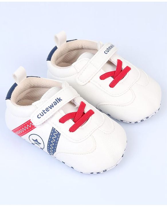 Cute Walk by Babyhug Velcro Closure Printed Booties - Pink & White