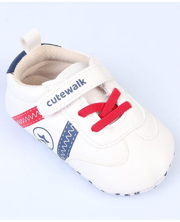 Cute Walk by Babyhug Velcro Closure Printed Booties - Pink & White