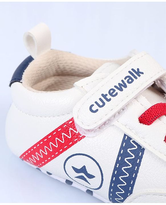 Cute Walk by Babyhug Velcro Closure Printed Booties - Pink & White