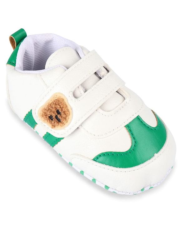 Cute Walk by Babyhug Velcro Closure Booties with Bear Applique - Green & White
