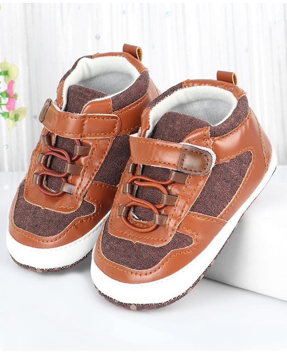 Cute Walk by Babyhug Velcro Closure Booties - Brown