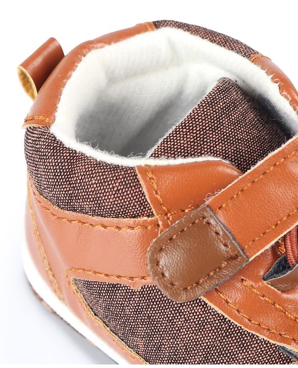 Cute Walk by Babyhug Velcro Closure Booties - Brown
