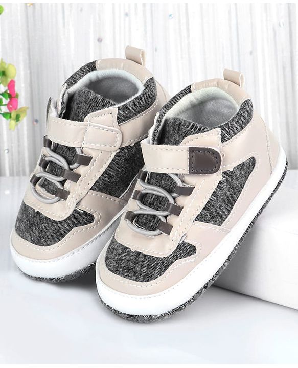 Cute Walk by Babyhug Velcro Closure Booties - Brown
