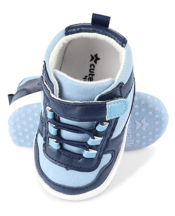 Cute Walk by Babyhug Velcro Closure Booties - Brown