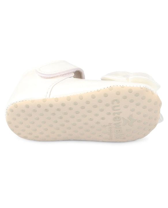 Cute Walk by Babyhug Velcro Closure Booties With Bow Applique - White