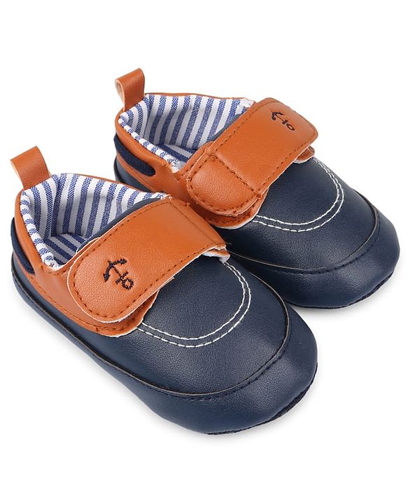 Cute Walk by Babyhug Velcro Closure Solid Booties - Navy Blue