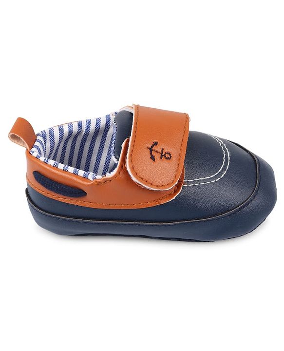 Cute Walk by Babyhug Velcro Closure Solid Booties - Navy Blue