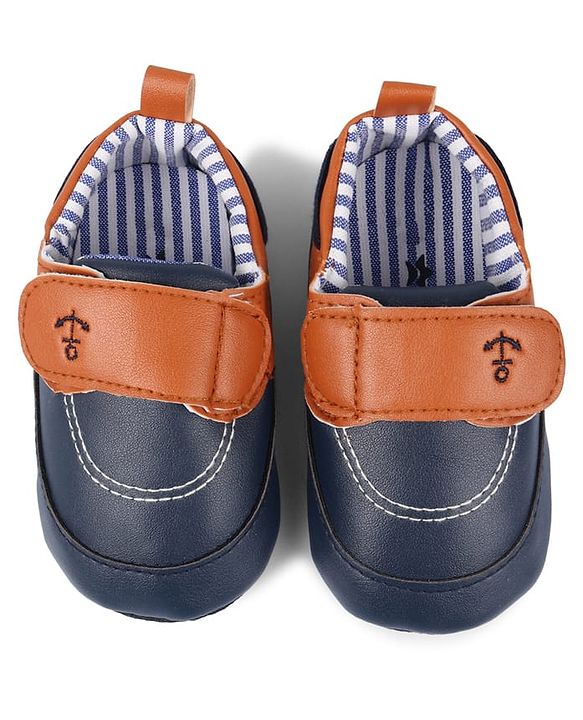 Cute Walk by Babyhug Velcro Closure Solid Booties - Navy Blue