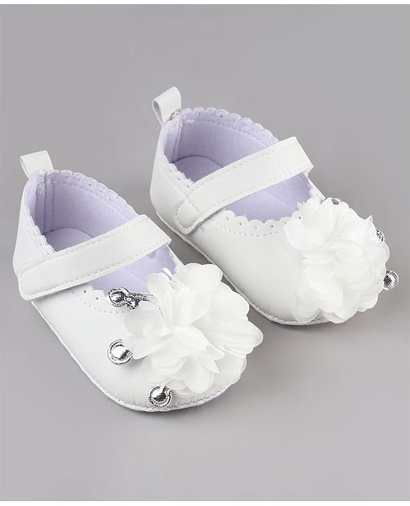 Cute Walk by Babyhug Velcro Closure Booties with Floral Applique - White