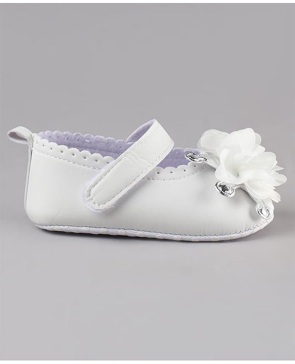 Cute Walk by Babyhug Velcro Closure Booties with Floral Applique - White