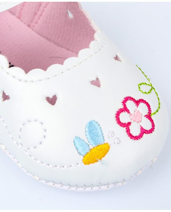 Cute Walk by Babyhug Velcro Closure Booties with Embroidery - White