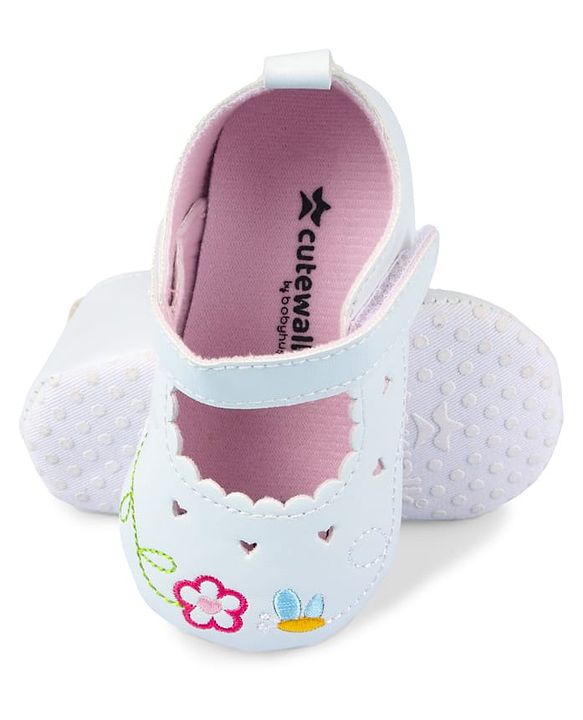 Cute Walk by Babyhug Velcro Closure Booties with Embroidery - White