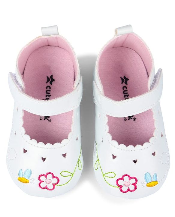 Cute Walk by Babyhug Velcro Closure Booties with Embroidery - White