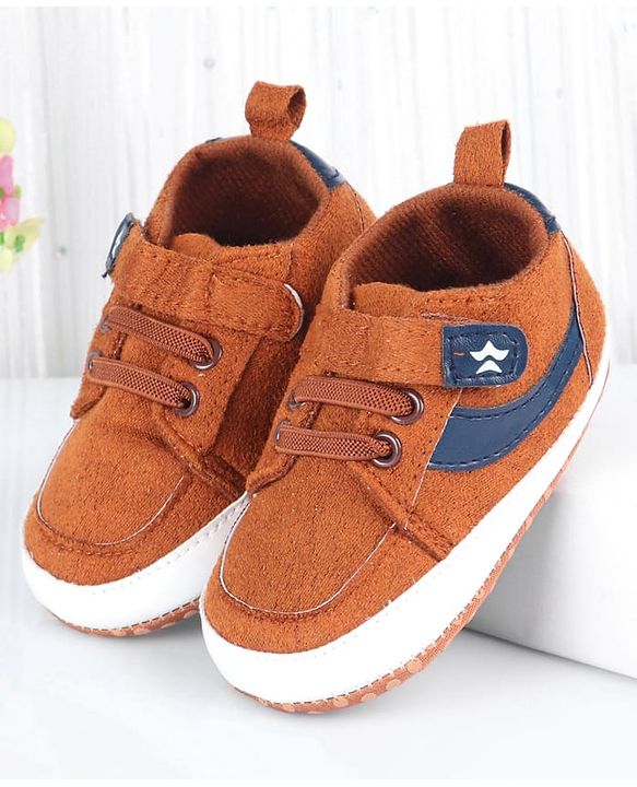 Cute Walk by Babyhug Velcro Closure Solid Color Booties - Brown
