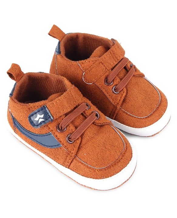 Cute Walk by Babyhug Velcro Closure Solid Color Booties - Brown