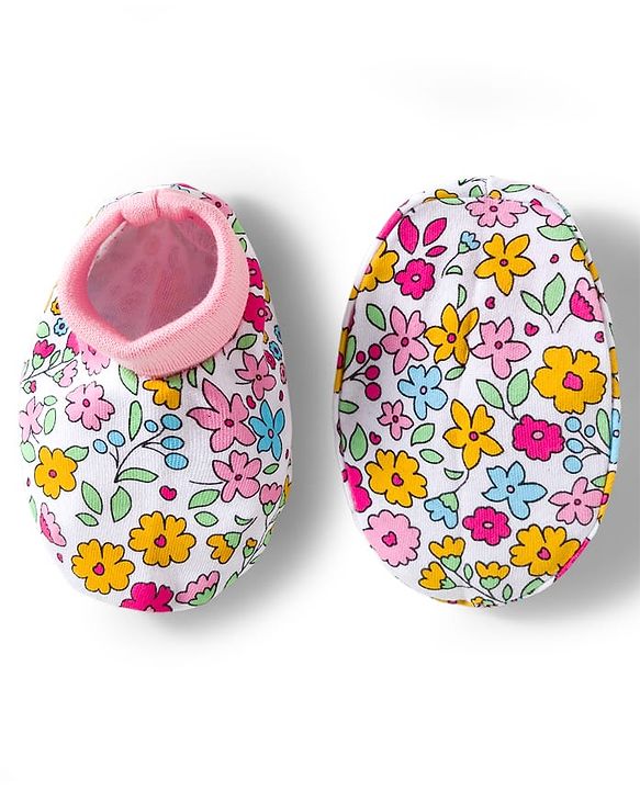 Babyhug 100% Cotton Interlock Knit Cap Mittens & Booties & Floral Print Pink - Diameter 13.75 cm