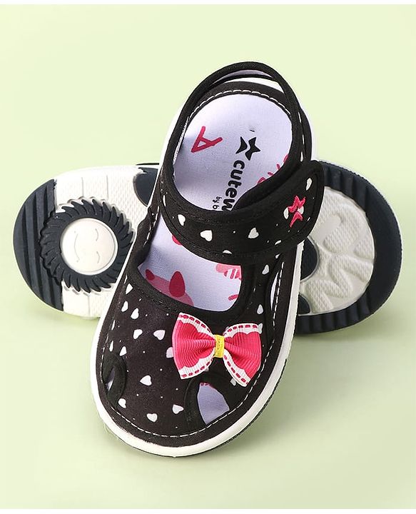 Cute Walk by Babyhug Velcro Closure Sandals with Bow Applique & Heart Print - Pink