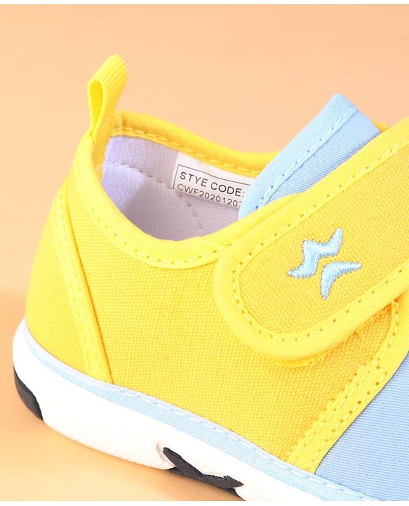 Cute Walk by Babyhug Casual Shoes With Velcro Closure & Dino Applique - Yellow