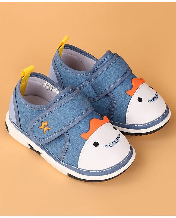 Cute Walk by Babyhug Velcro Closure Casual Shoes with Applique & Embroidery - Blue