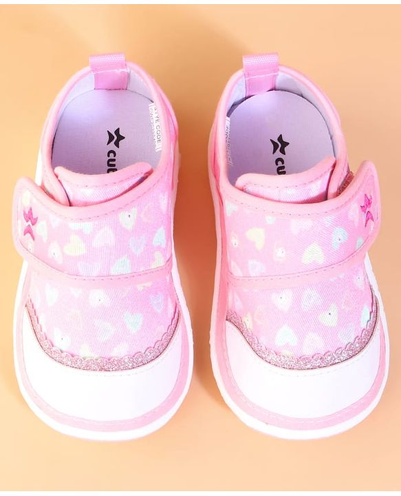 Cute Walk by Babyhug Velcro Closure Casual Shoes With Heart Print - Pink