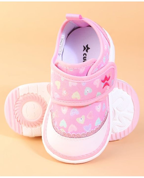 Cute Walk by Babyhug Velcro Closure Casual Shoes With Heart Print - Pink