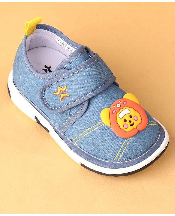Cute Walk by Babyhug Velcro Closure Casual Shoes With Bear Applique - Royal Blue