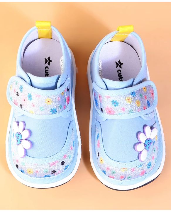 Cute Walk by Babyhug Velcro Closure Casual Shoes With Floral Print & Applique - Blue