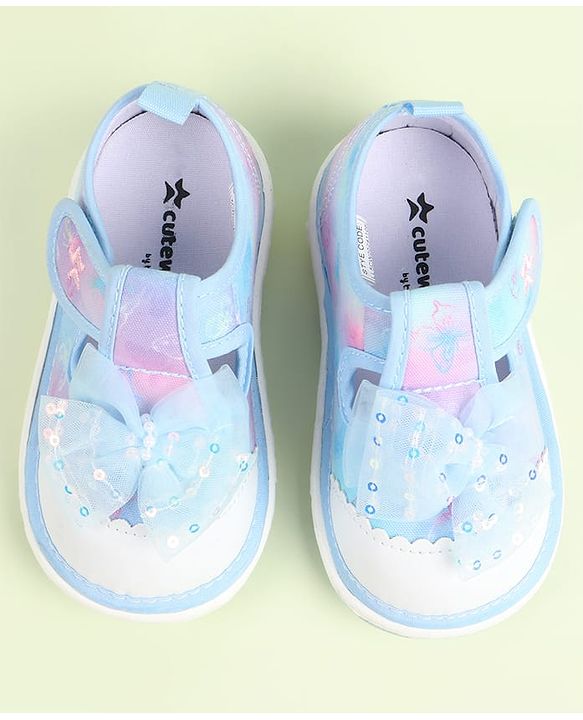 Cute Walk by Babyhug Velcro Closure Sandals with Bow Applique - Aqua Blue