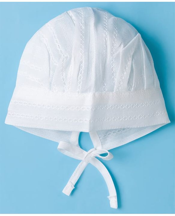 Babyhug 100 % Cotton Sleeveless Solid Coloured  Jhabla with Cap & Panties - White