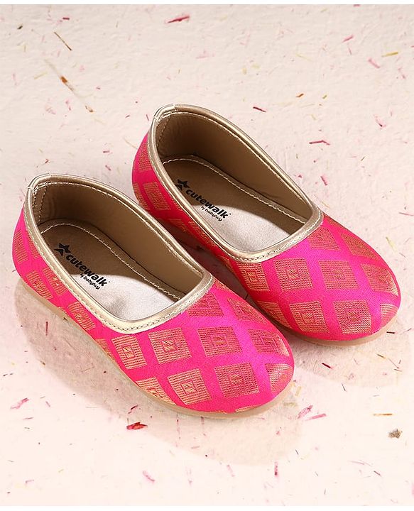Cute Walk by Babyhug Slip On Mojaris with Design  - Dark Pink