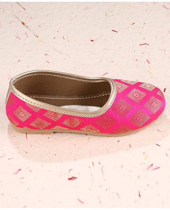 Cute Walk by Babyhug Slip On Mojaris with Design  - Dark Pink