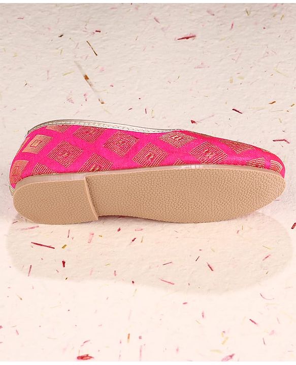 Cute Walk by Babyhug Slip On Mojaris with Design  - Dark Pink