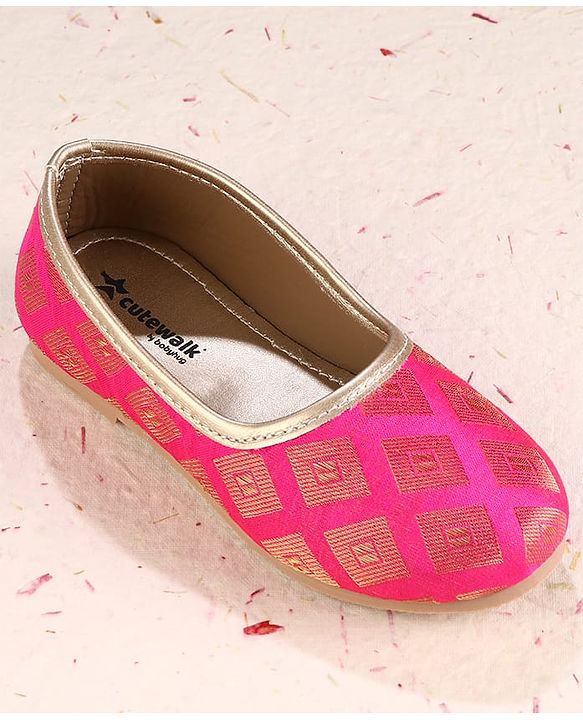 Cute Walk by Babyhug Slip On Mojaris with Design  - Dark Pink