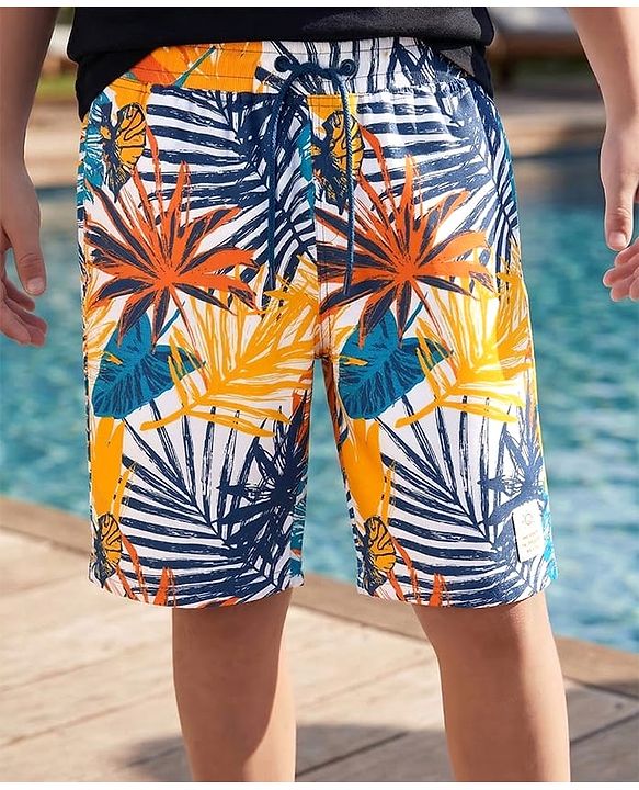 Pine Kids Looper Shorts With Leaf Print - White