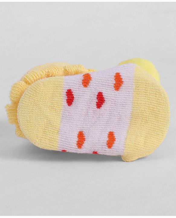 Cute Walk by Babyhug Socks With Animal Applique - Yellow