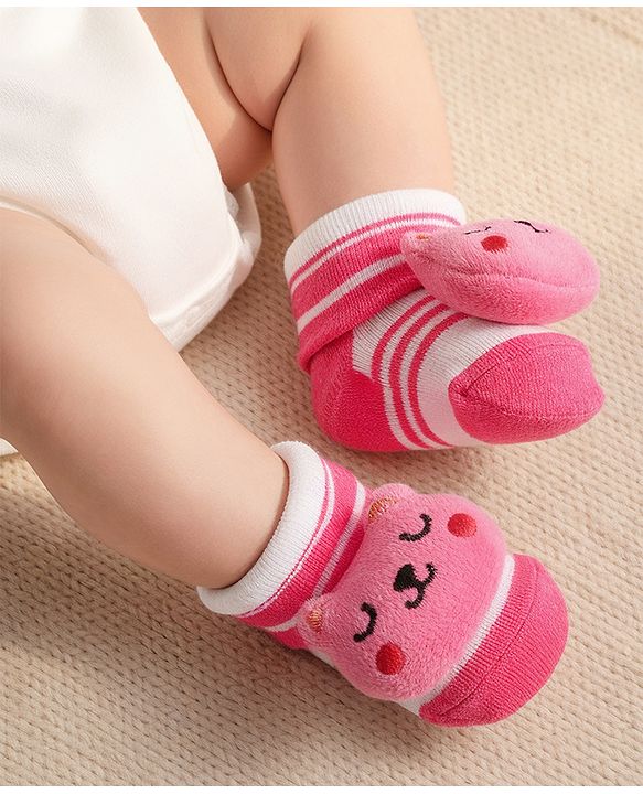 Cute Walk by Babyhug Socks With Animal Applique - Pink