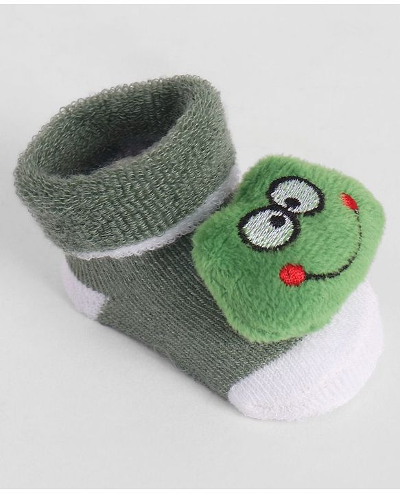 Cute Walk by Babyhug Socks With Frog Applique - Green
