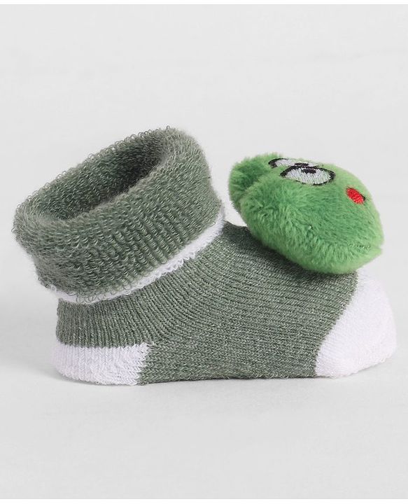 Cute Walk by Babyhug Socks With Frog Applique - Green