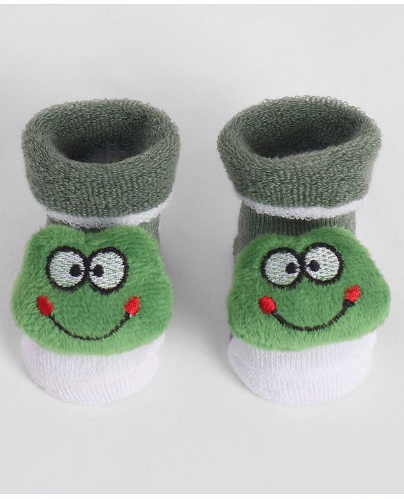 Cute Walk by Babyhug Socks With Frog Applique - Green