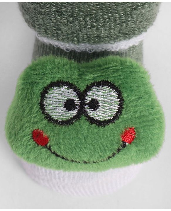 Cute Walk by Babyhug Socks With Frog Applique - Green
