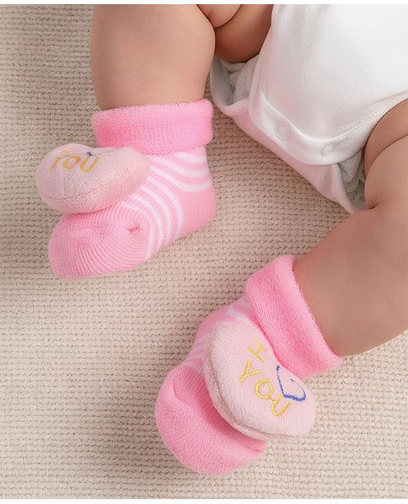 Cute Walk by Babyhug Socks With Heart Applique - Pink