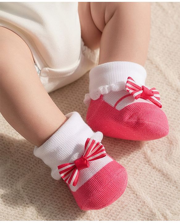 Cute Walk by Babyhug Socks With Bow Applique - Pink