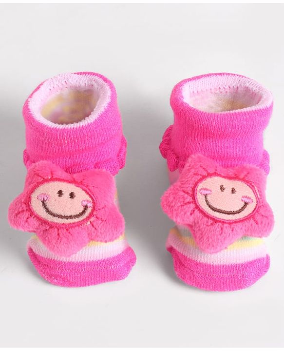 Cute Walk by Babyhug Socks With Star Applique - Pink