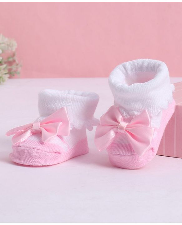 Cute Walk by Babyhug Socks With Bow Applique - Pink