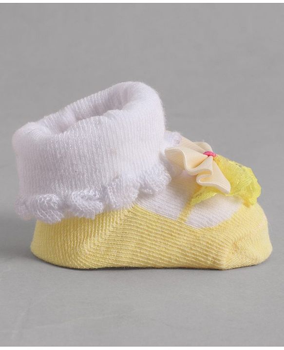 Cute Walk by Babyhug Socks With Bow Applique - Yellow