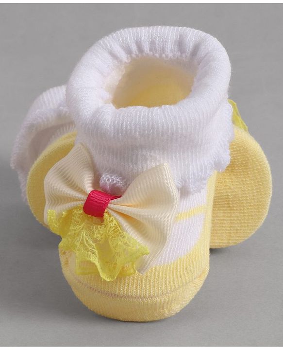 Cute Walk by Babyhug Socks With Bow Applique - Yellow