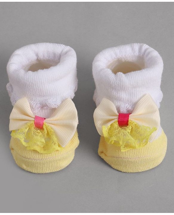 Cute Walk by Babyhug Socks With Bow Applique - Yellow