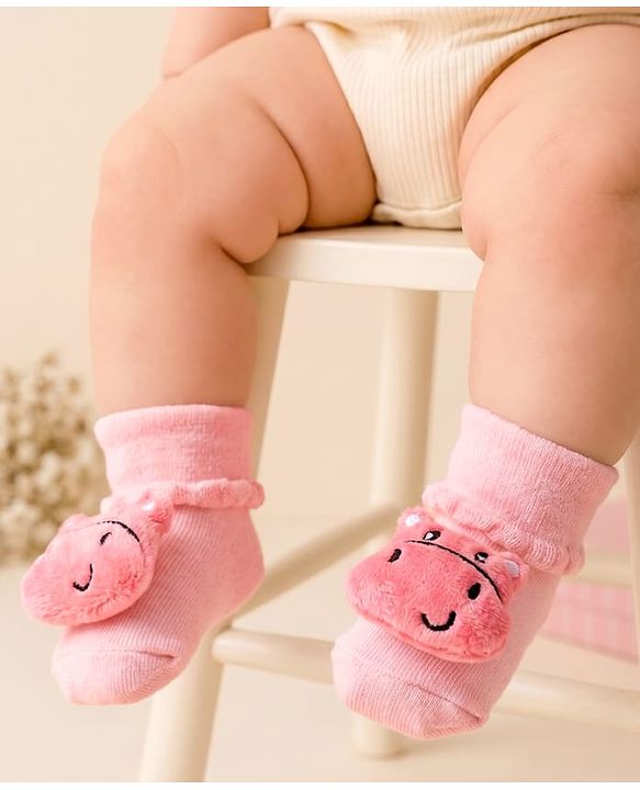 Cute Walk by Babyhug Socks With Animal Applique - Pink