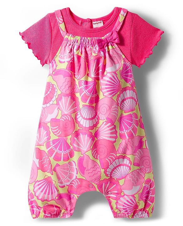 Babyhug Single Jersey Knit Dungaree & Half Sleeves Inner Tee With Seashell Print - Pink