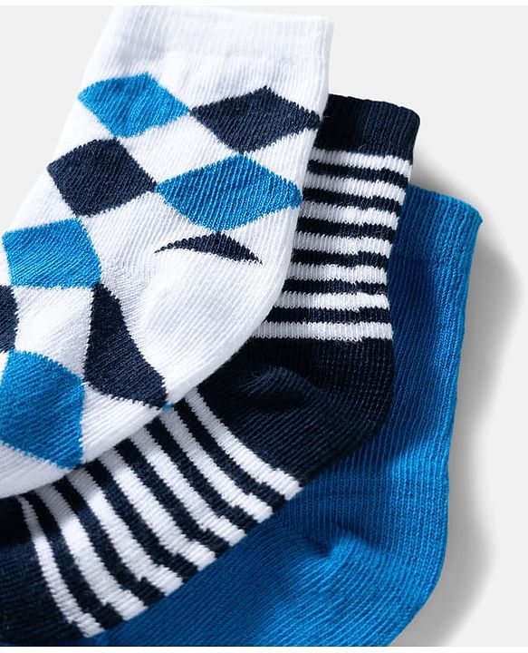 Cute Walk by Babyhug Ankle Length Anti Bacterial Socks with Diamond Design Pack of 3 - Blue & White